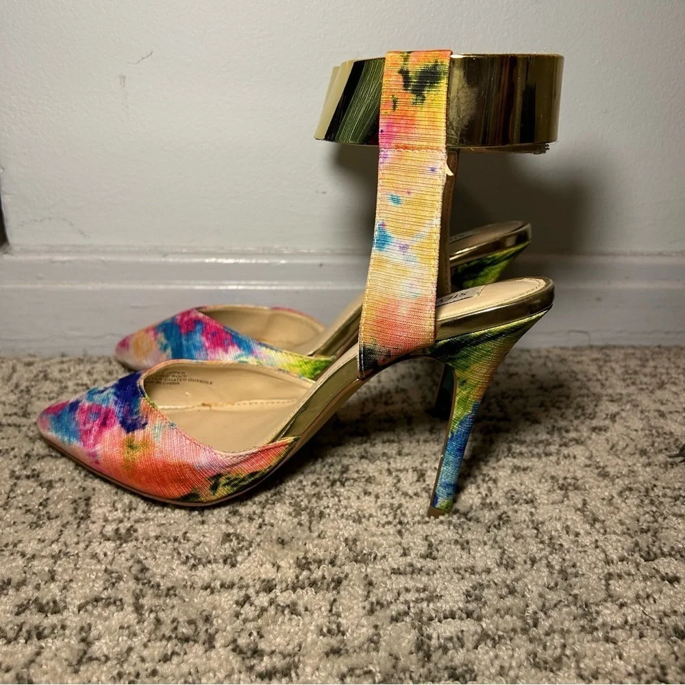 Steve Madden Peggie Tie-Dye Pointed Toe Gold Ankle Strap Heels Size 7.5
